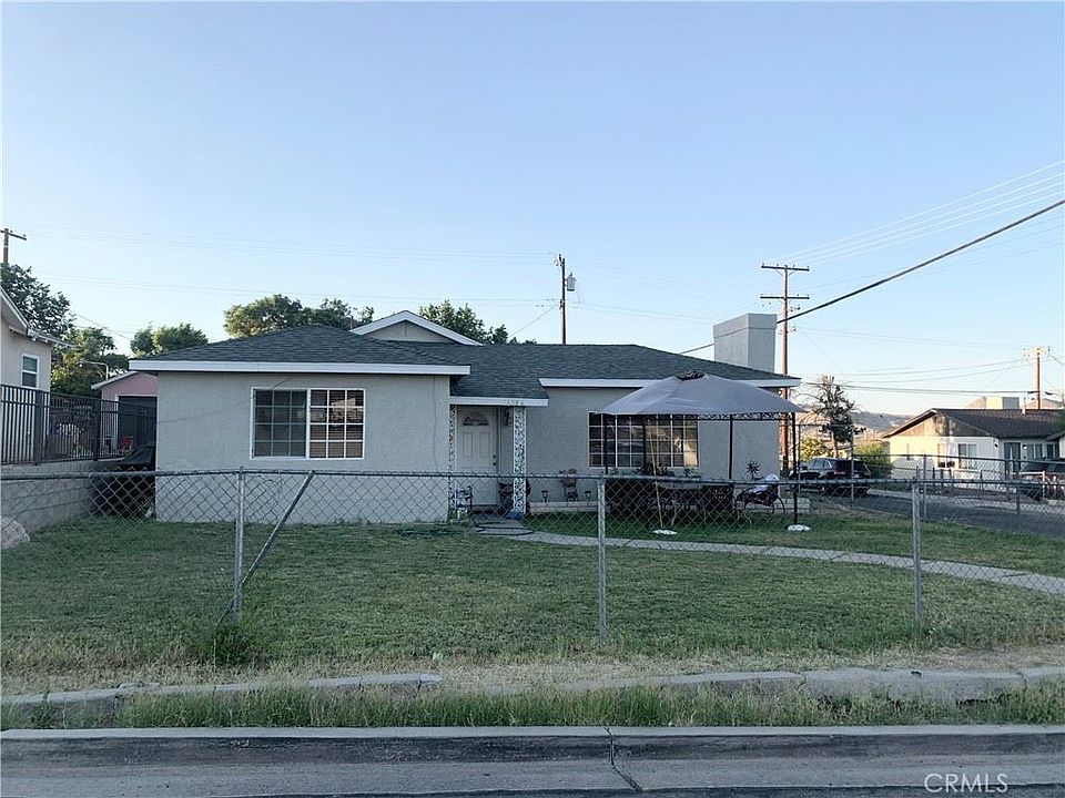 1st image of 16794 Tracy St
