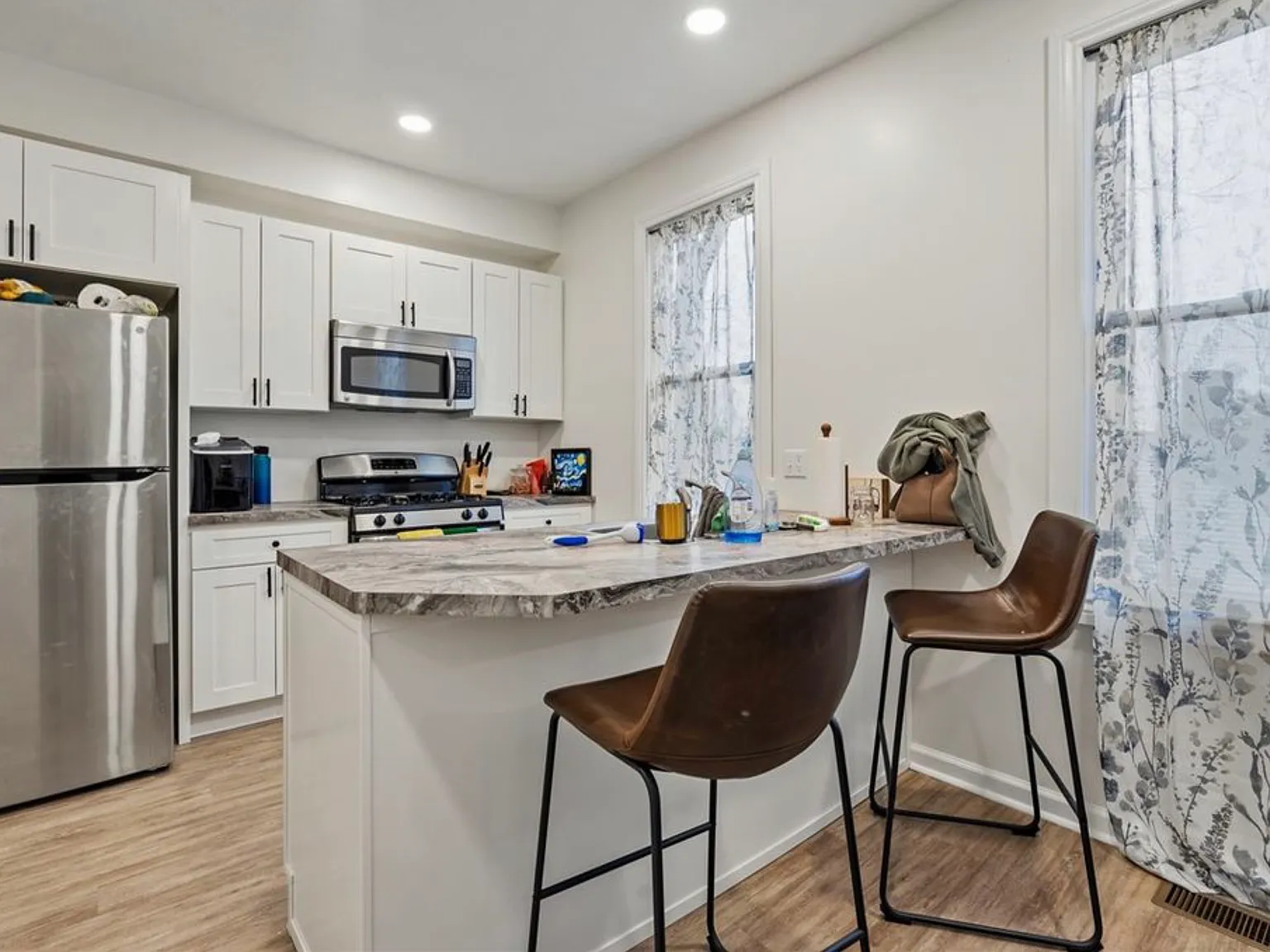 3 bed, 1122 sqft, $1,780 — Photo 3