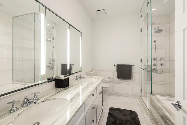 Rented by Douglas Elliman | media 17