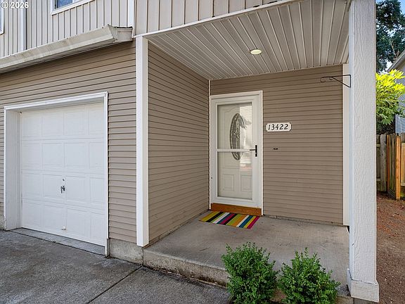 3rd image of 13422 SE Harold St #11