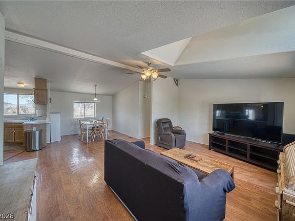 4th image of 2931 Rio Rancho Dr #4