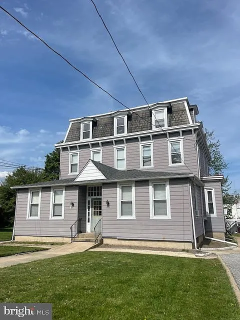 1013 Lafayette Ave #3
