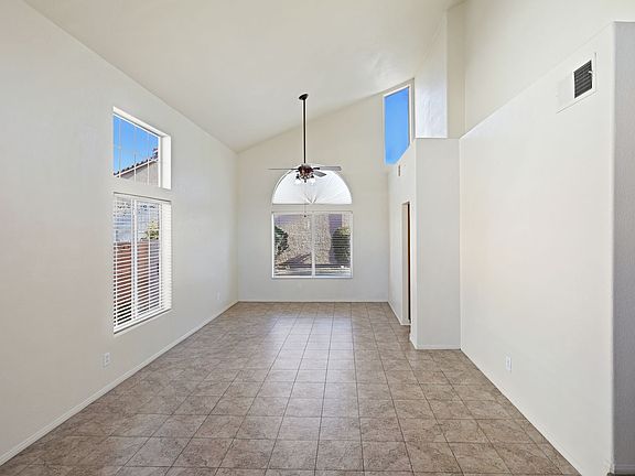 4th image of 1755 Beechnut Ave