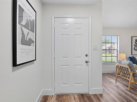 3rd image of 205 Red Maple Dr
