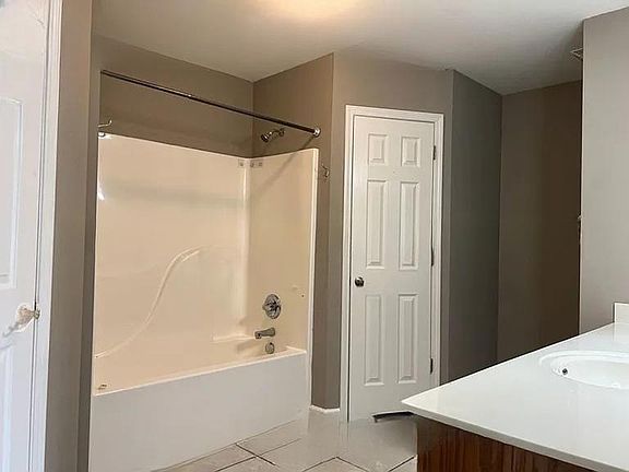 4th image of 1203 Ximeno Ave APT 7