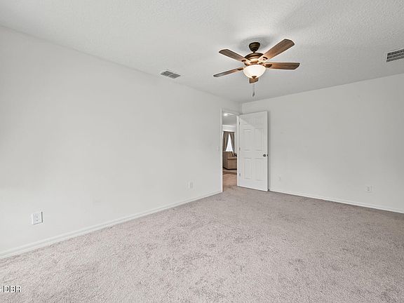 4th image of 2657 Foster Rd SE
