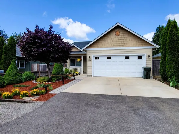 24893 McCutcheon Ave, Veneta, OR 97487