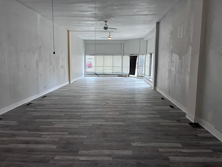 5520 W North Ave — Photo 20