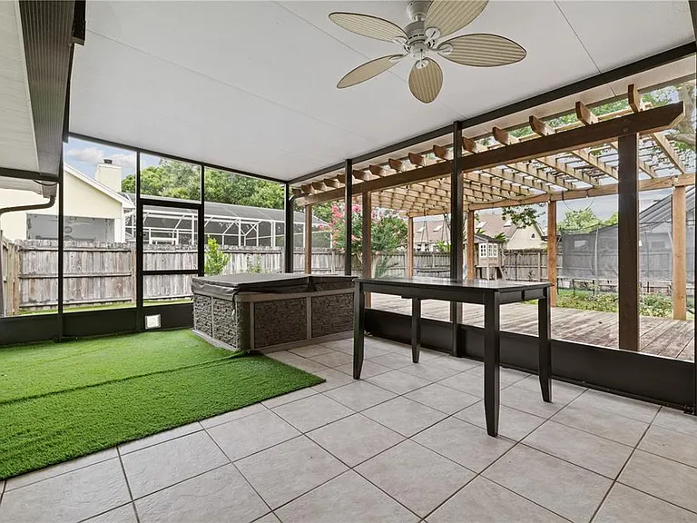308 Silver Pine Dr — Photo 31
