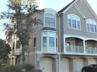 305 Regal Blvd #111, Livingston, NJ 07039