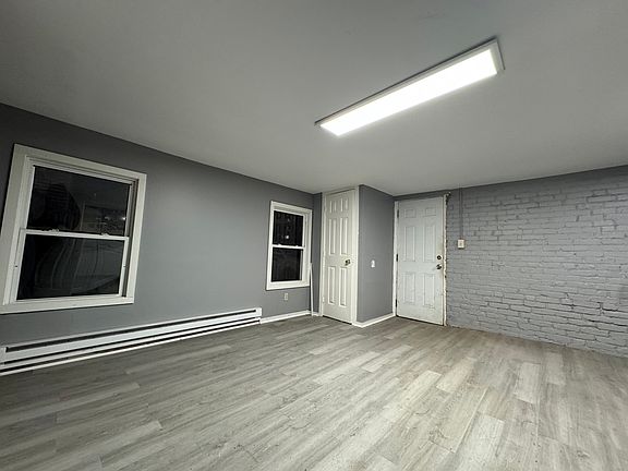 3rd image of 15 Summer St