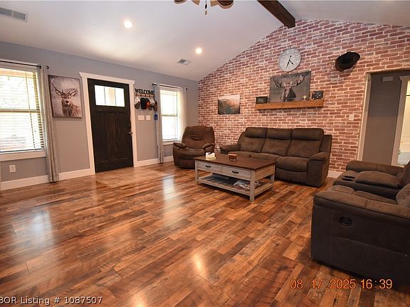 4th image of 461048 E 967th Rd