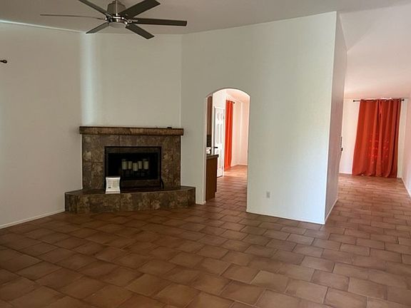 4th image of 52885 Avenida Vallejo