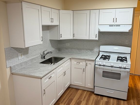 5th image of 319 N Yale Ave #1C
