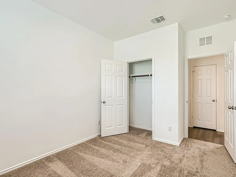 1608 Holly Lake Dr — Photo 11