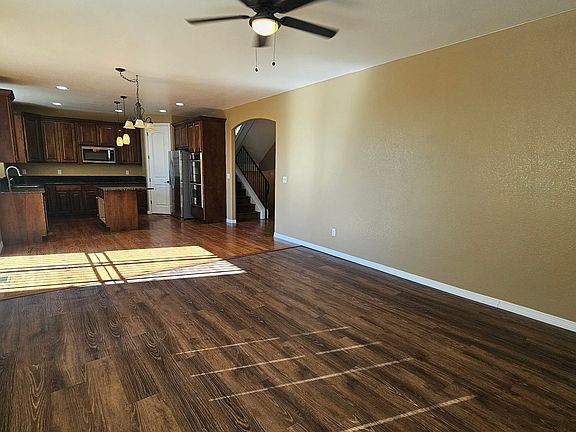 5th image of 9400 Yucca Way