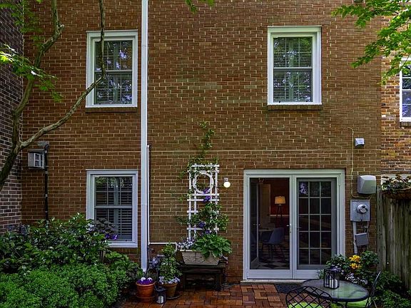 5th image of 5828 Wyomissing Ct