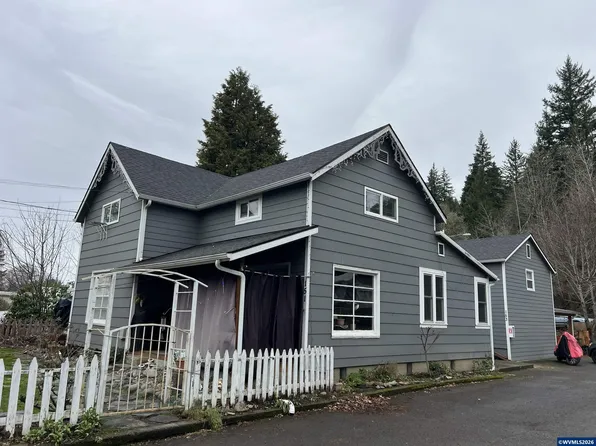 133-155 NW Alder St, Mill City, OR 97360