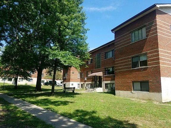 2nd image of 1220 Elberta Cir APT 11