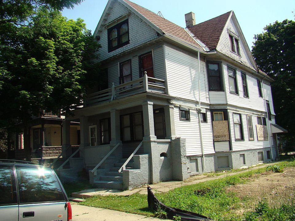 1st image of 3232-3234 N Richards St
