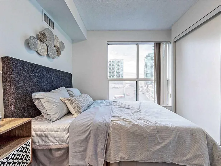 7 Lorraine Dr #502 — Photo 22