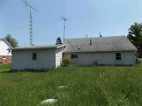 2nd image of 4879 Warren Meadville