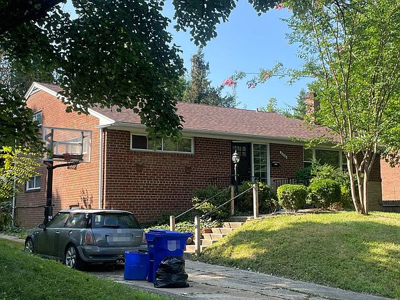 3rd image of 3406 Janet Rd