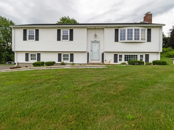 3 Blackhaw Drive, Cromwell, CT 06416