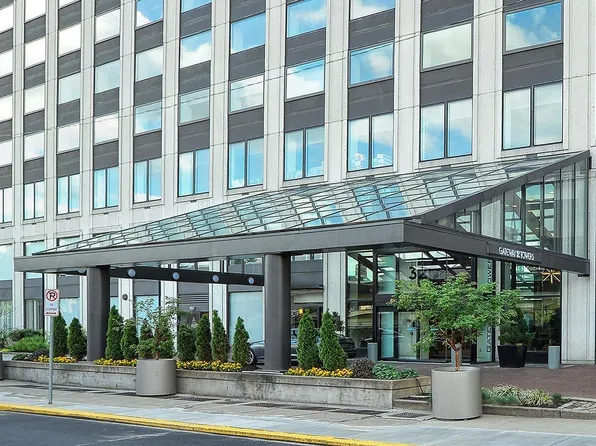 320 Fort Duquesne Blvd APT 16A, Pittsburgh, PA 15222