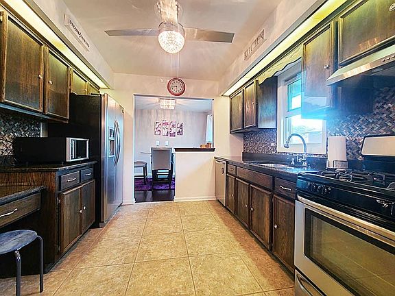 5th image of 60 E 163rd St