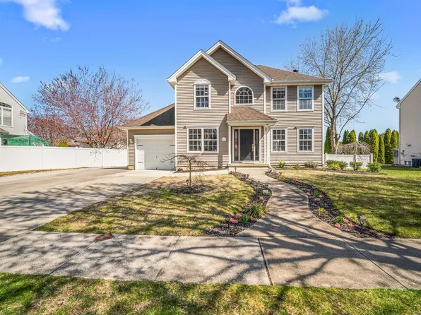 12 Coronado Ln, Egg Harbor Township, NJ 08234