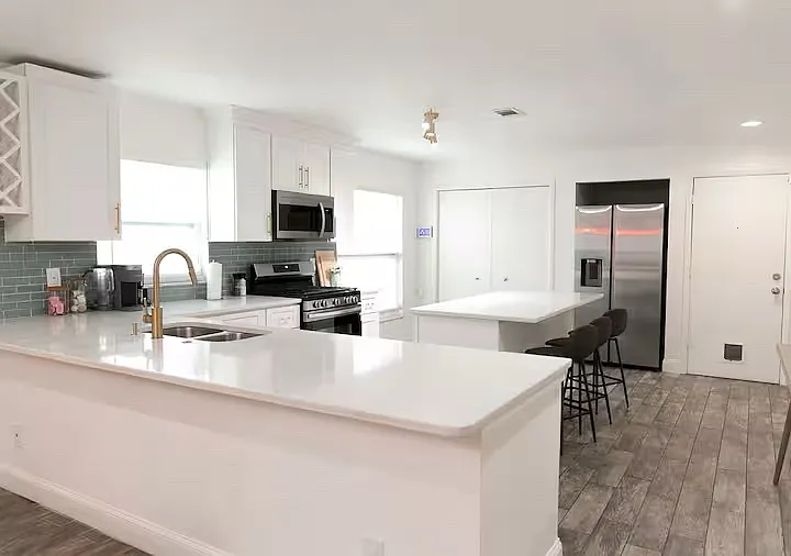 3 bed, 1450 sqft, $3,100 — Photo 2