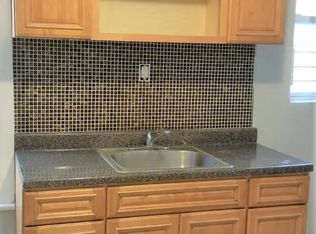 758 S 20th St #1, Newark, NJ 07103
