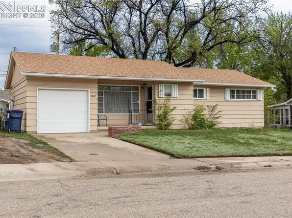 1804 Lark Bunting Ln, Pueblo, CO 81001