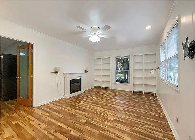 3611 Shagbark Dr — Photo 4