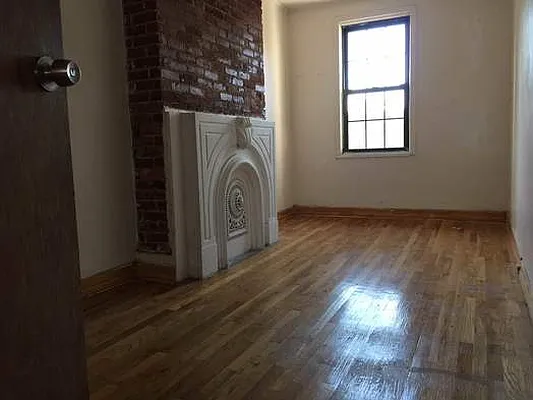 Rented by Smartequities Management LLC | media 44