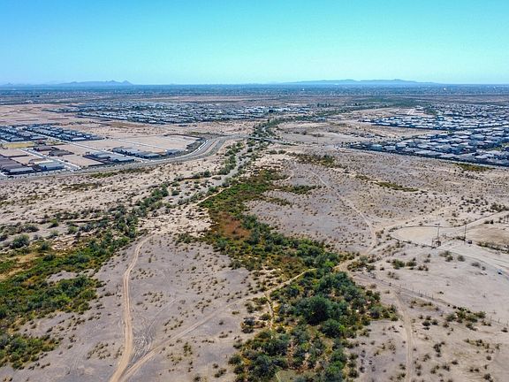 4th image of 18300 W PINNACLE PEAK Road #-