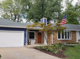 2N340 Bernice Ave, Glen Ellyn, IL 60137