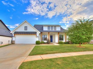 114 Alamosa Rd, Norman, OK 73069