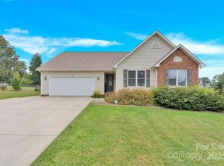 152 Rumple Hill Dr, Statesville, NC 28677