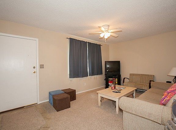 Spacious living room