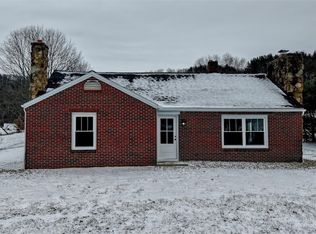 4295 Blacksnake Hill Rd NE, Dover, OH 44622