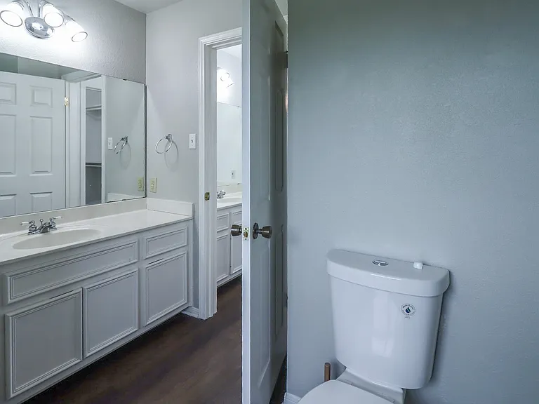 1810 Mesa Oaks Cir — Photo 23