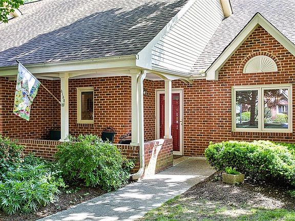 3rd image of 3132 Lake Village Dr #40