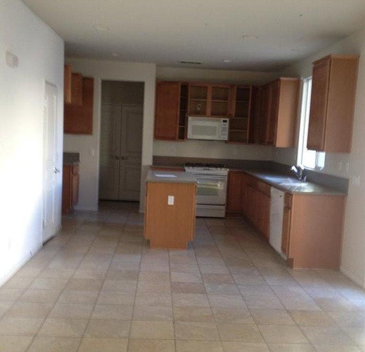 2nd image of 16635 Desert Willow St