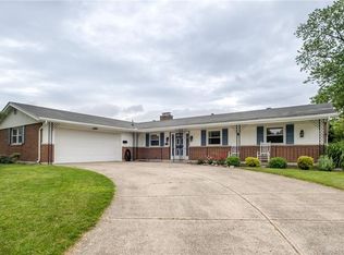 590 Hillcrest Dr, Fairborn, OH 45324
