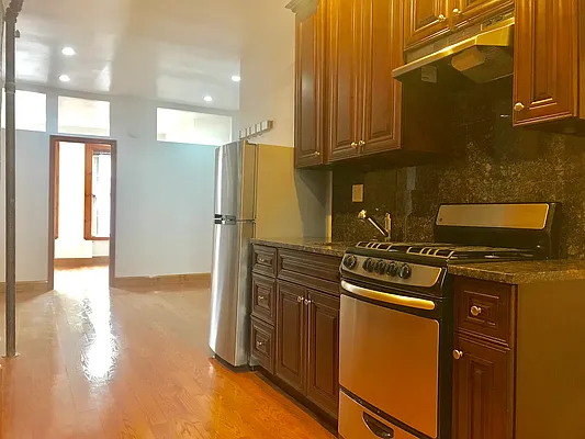 Rented by Best Apartments North Inc | media 30