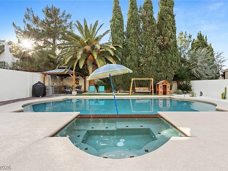 407 Crater Ct — Photo 44