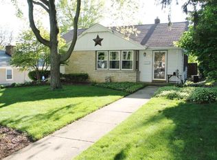 706 Highview Ave, Rockford, IL 61107