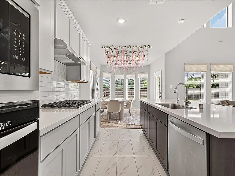 410 Mercury Sky Rd — Photo 22